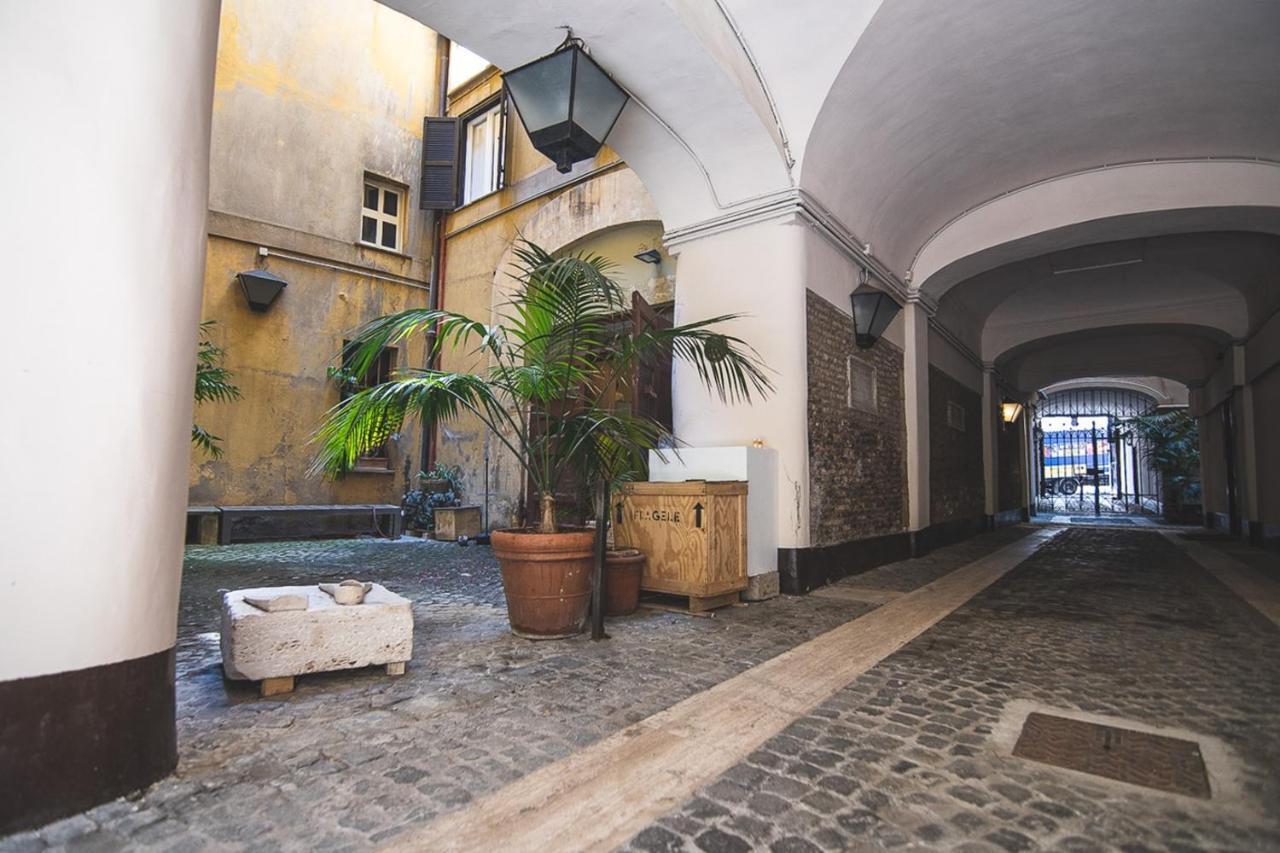 Triton Place Rome Luaran gambar